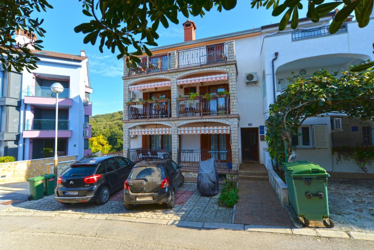 Apartments Elvis 1299 เวอร์ซาร์ ภายนอก รูปภาพ