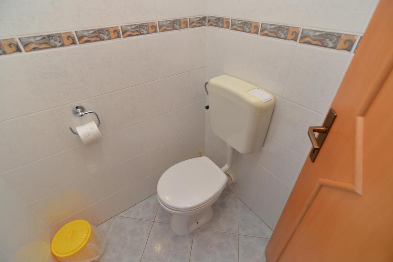 Apartments Elvis 1299 เวอร์ซาร์ ภายนอก รูปภาพ