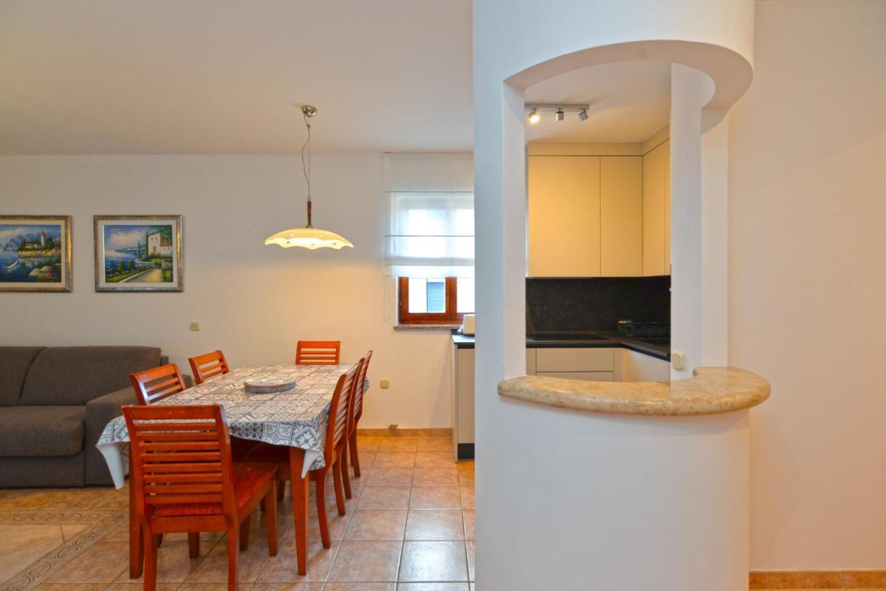 Apartments Elvis 1299 เวอร์ซาร์ ภายนอก รูปภาพ