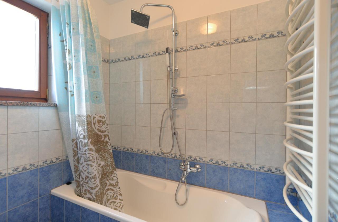 Apartments Elvis 1299 เวอร์ซาร์ ภายนอก รูปภาพ