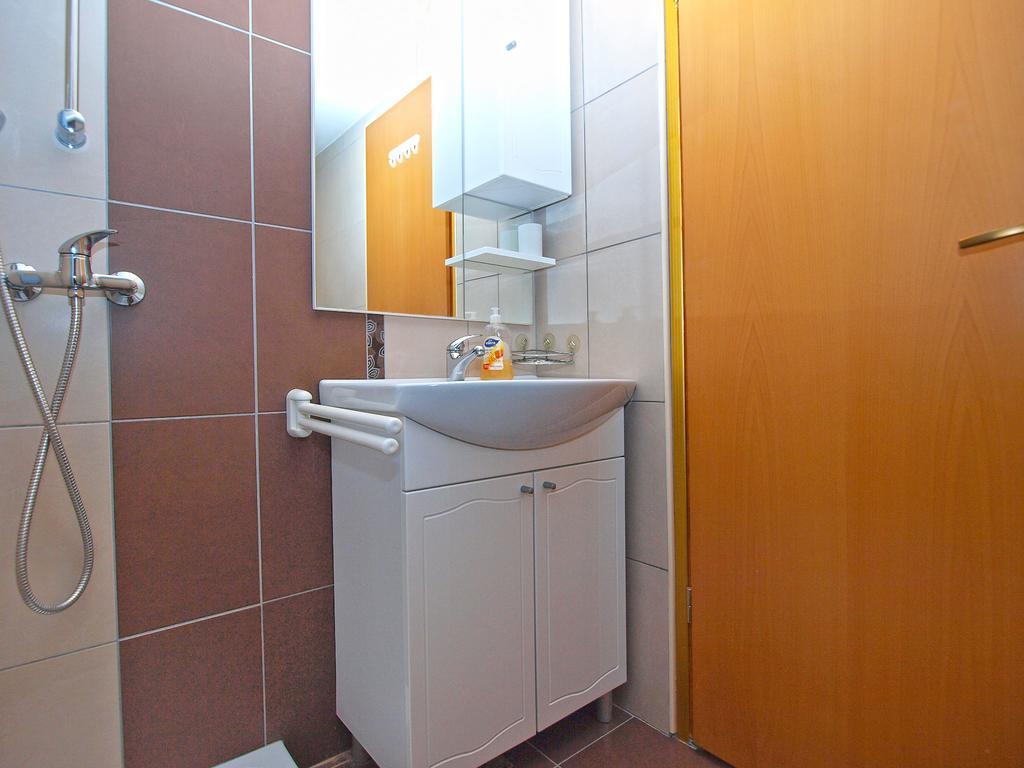 Apartments Elvis 1299 เวอร์ซาร์ ภายนอก รูปภาพ